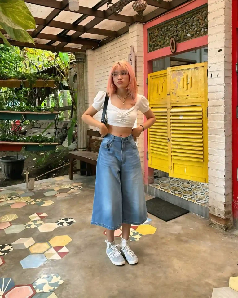19 Baggy Y2K Jorts Outfit for Women to Rock This Summer